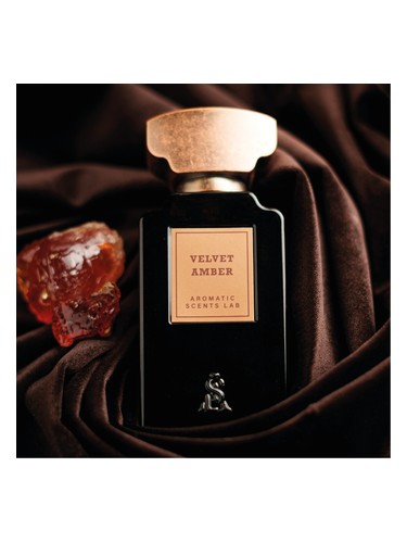 Velvet Amber by Aromatic Scents Lab