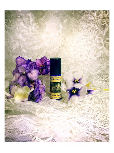 Violet White Leather by Solstice Scents