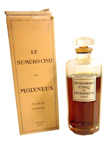 Le Numero Cinq by Molyneux