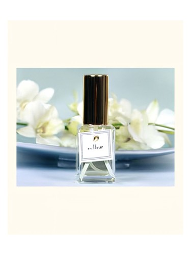 En Fleur by DSH Perfumes