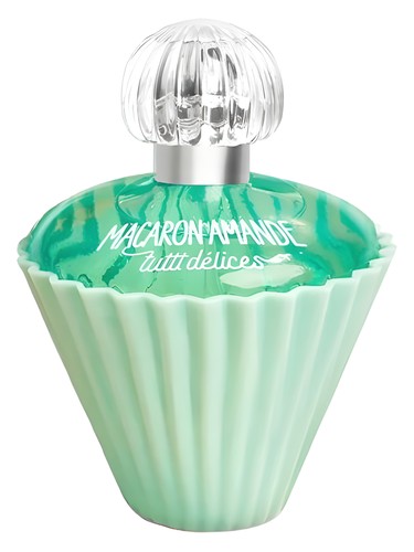 Macaron Amande by Tutti Délices