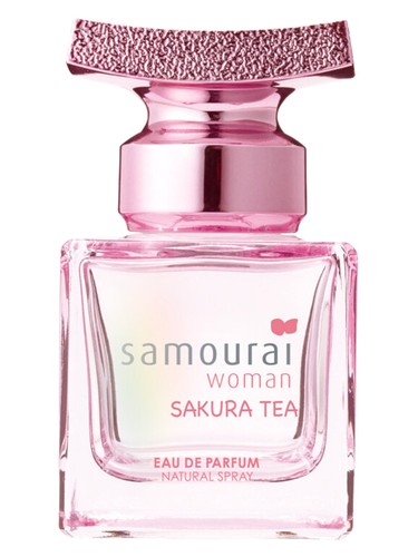 Woman Sakura Tea by Samouraï