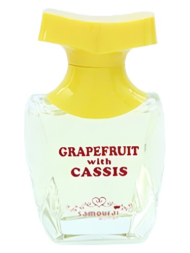 Woman Grapefruit with Cassis by Samouraï