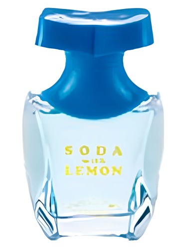 Woman Soda with Lemon by Samouraï